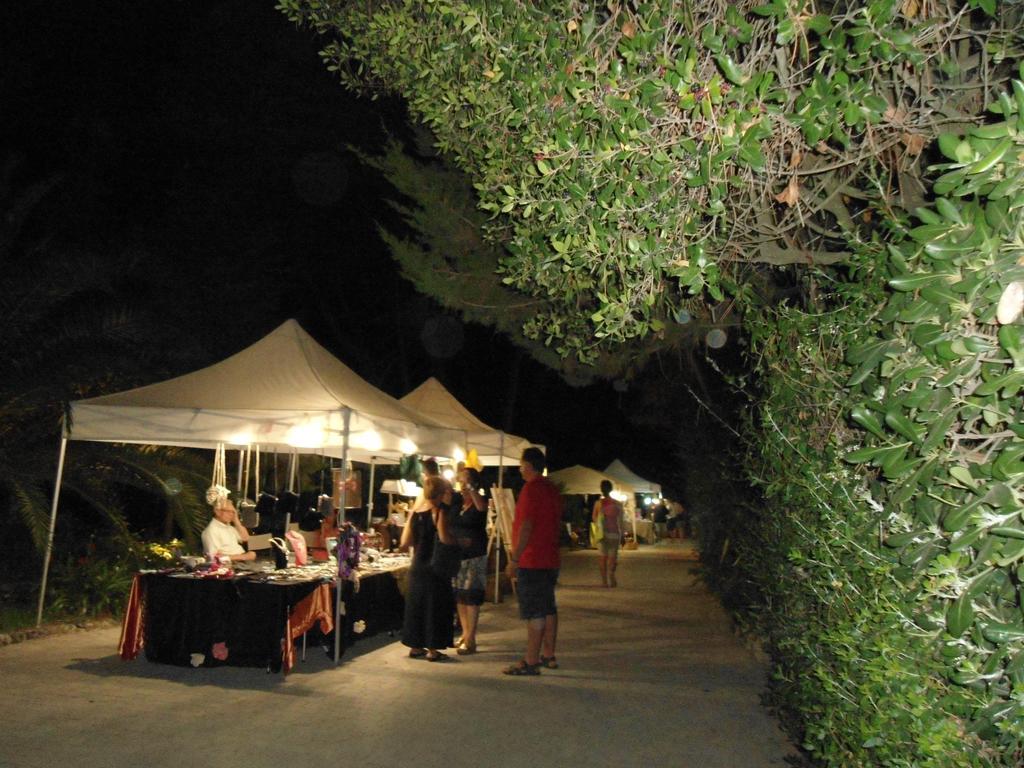 Le Esperidi Camping Ecoresort Marina Di Bibbona Exterior foto