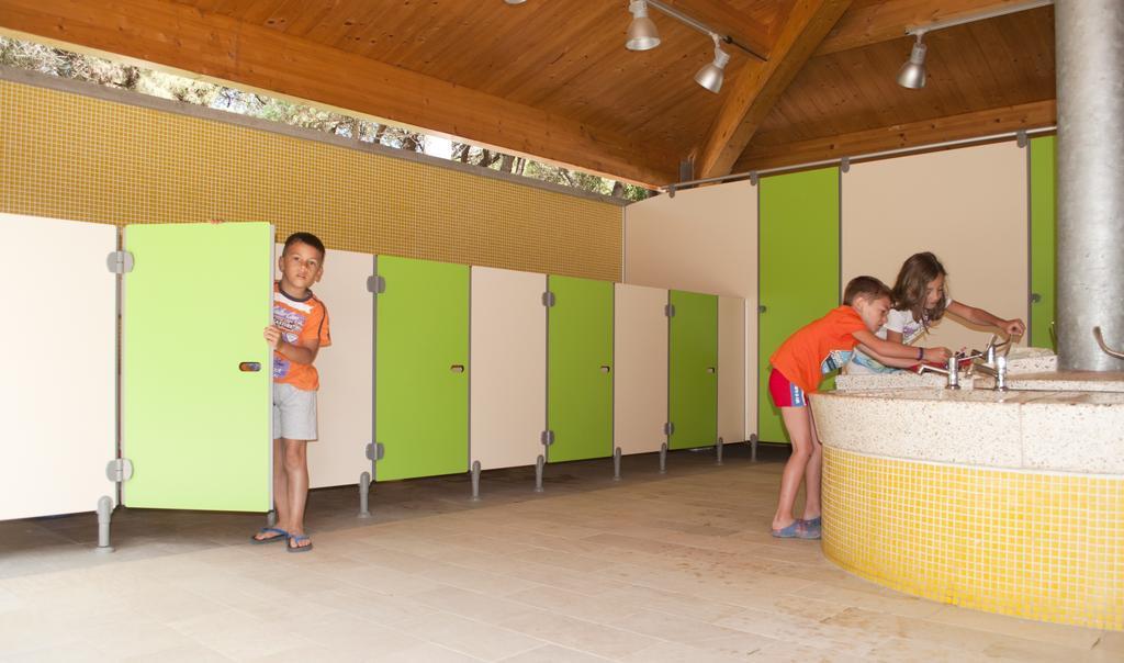 Le Esperidi Camping Ecoresort Marina Di Bibbona Exterior foto