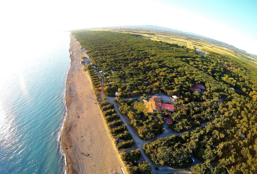 Le Esperidi Camping Ecoresort Marina Di Bibbona Exterior foto