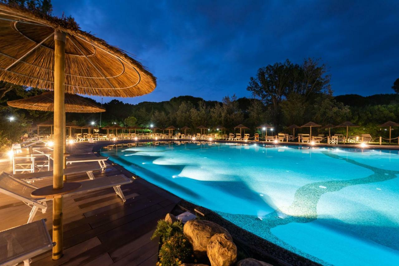 Le Esperidi Camping Ecoresort Marina Di Bibbona Exterior foto