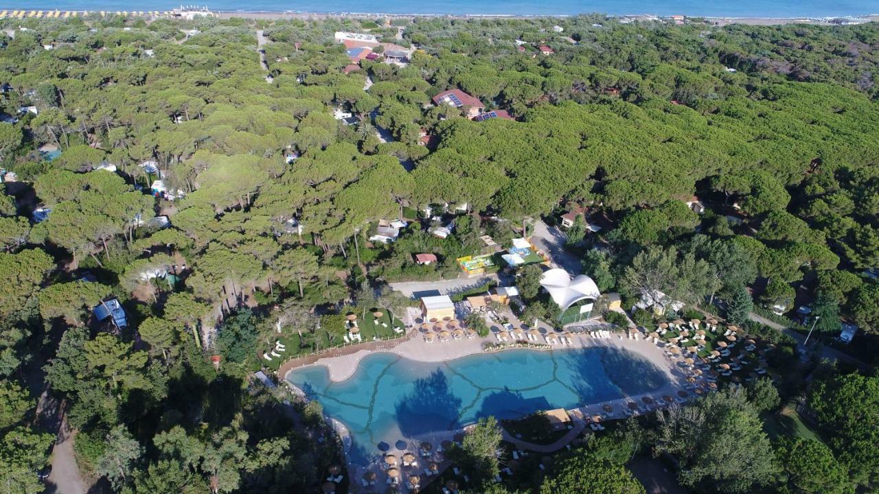 Le Esperidi Camping Ecoresort Marina Di Bibbona Exterior foto
