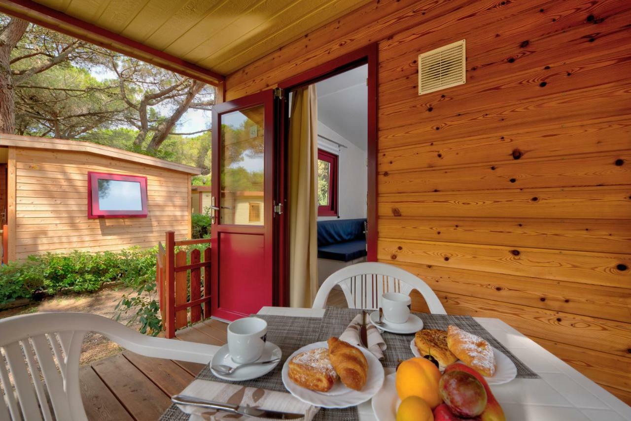 Le Esperidi Camping Ecoresort Marina Di Bibbona Exterior foto