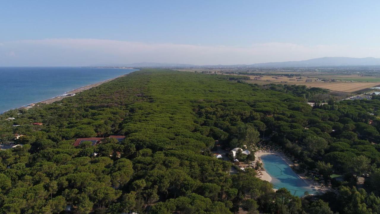 Le Esperidi Camping Ecoresort Marina Di Bibbona Exterior foto